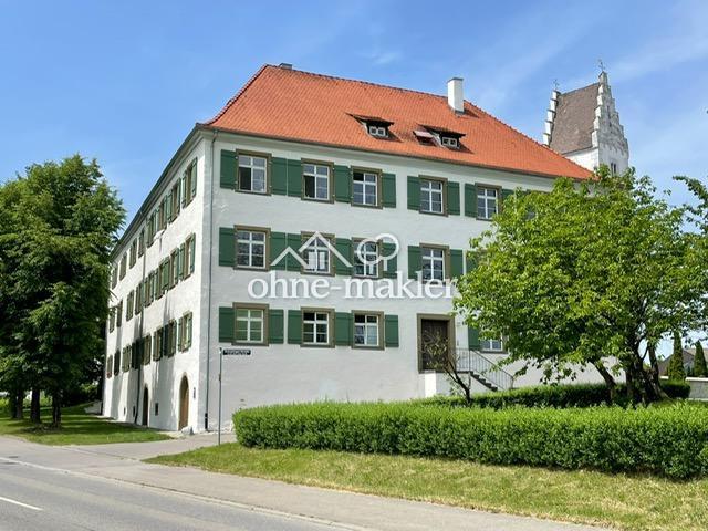 Traumwohnung für Singles: Denkmal Charme trifft Moderne – Schloss Hirschlatt