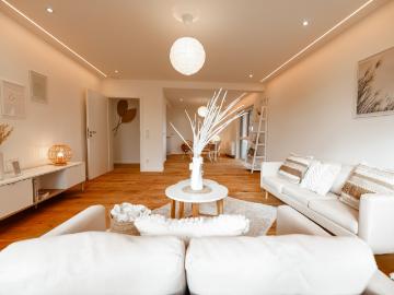 Traumwohnung im 2 MFH mit sonnigem Balkon im 1.OG saniert, Energie KL. A