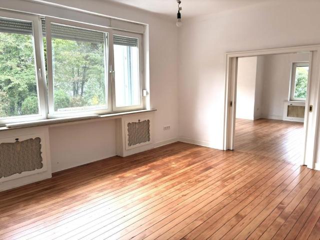 Traumwohnung in sanierter Villa zur Miete!