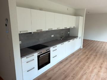 TRAUMWOHNUNG MIT NIGELNAGELNEUER EINBAUKÜCHE! Helle 2 Zimmer Wohnung mit Balkon und Aufzug