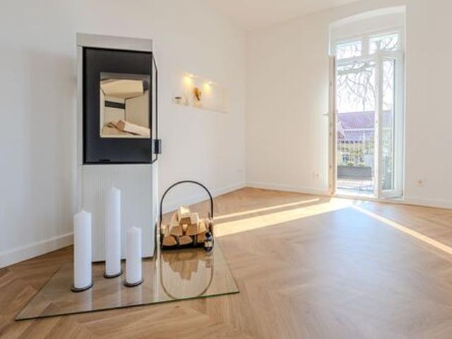 Traumwohnung mit Balkon, Kamin und Einbauküche in Naunhof