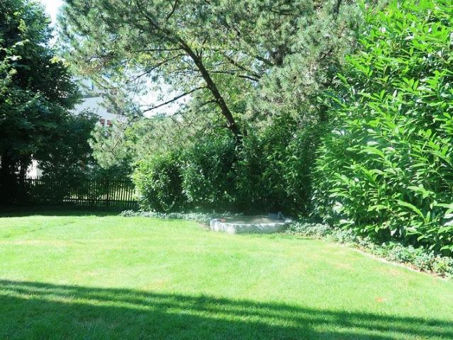 Traumwohnung mit grossem Garten, Wintergarten und Terrassen in Muri