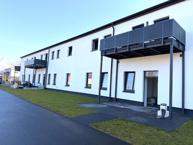 Traumwohnung mit großer Terrasse Erstbezug nach Kernsanierung