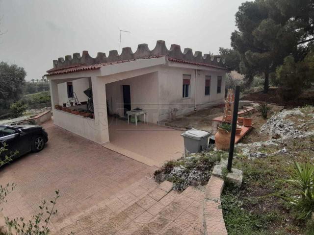 Trav. Via Torre LANDOLINA 5 vani 141mq