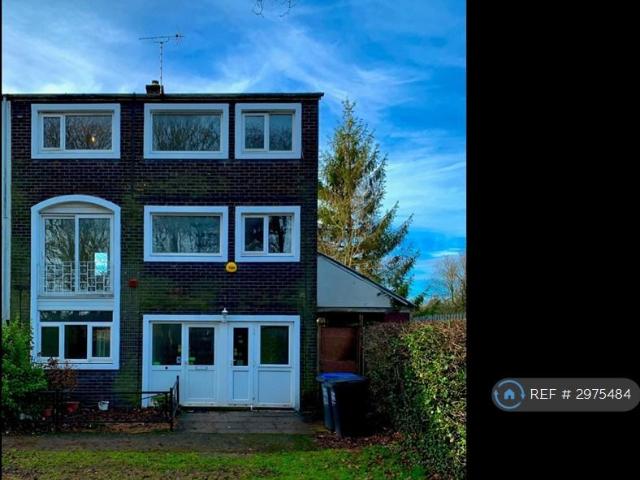 Travellers Lane, Hatfield, AL10 5 bed end of terrace house to rent £2,100 pcm £485 pw