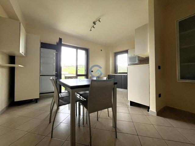 Traversa V Viale Crotone 20 quadrilocale 105mq