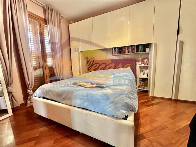 Traversa Sinerchia 7 vani 160mq
