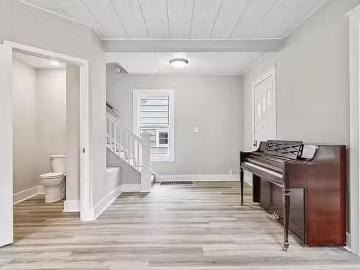 Travis Senenfelder, 117 East Pleasant St, Lincoln Park 3 Bed.