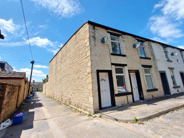 Travis Street, Burnley BB10, 2 bed shared accommodation to rent, £550 pcm | PrimeLocation