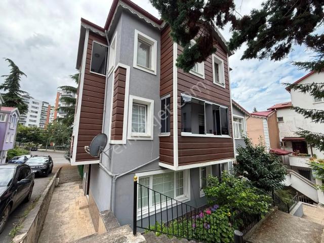 Trabzon Atakent Sitesinde Satılık Villa