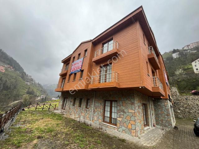 Trabzon Çaykara'da Uzungöl Yolu Üzerinde Kiralık Daire