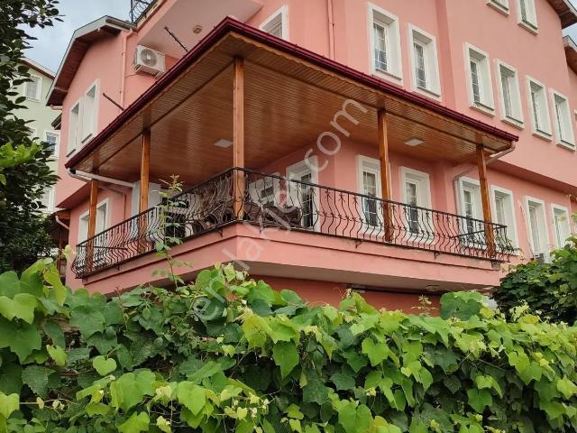 Trabzon Akçaabat Yıldızlı'da Kiralık Bahçeli Villa