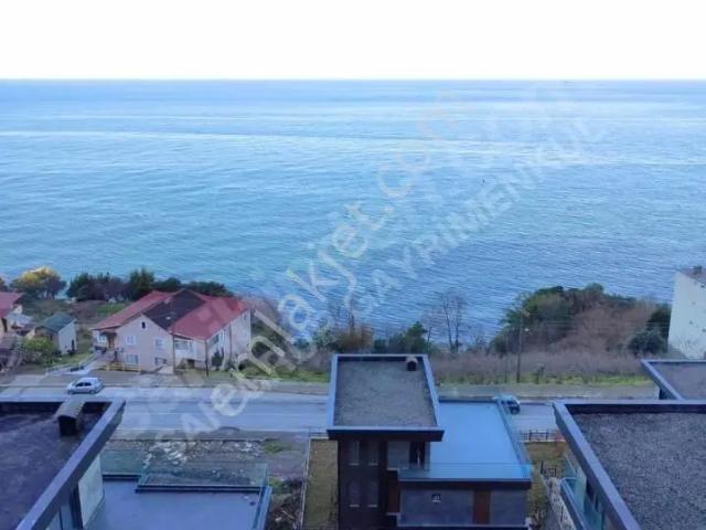 Trabzon Araklı'da Denize Sıfır, 3+1 Satılık Daire !