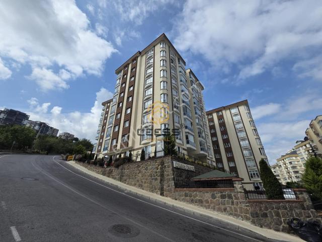 Trabzon Beşirli Avrupa Evleri'nde Eşyalı Satılık 4+1 Daire