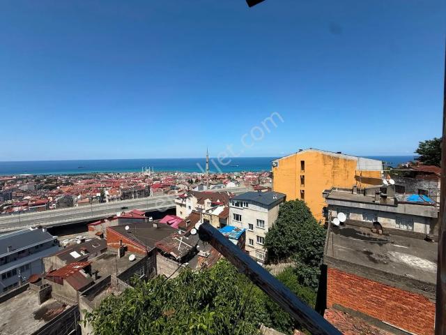 Trabzon Boztepe'de Satılık Deniz Manzaralı 2+1 Daire