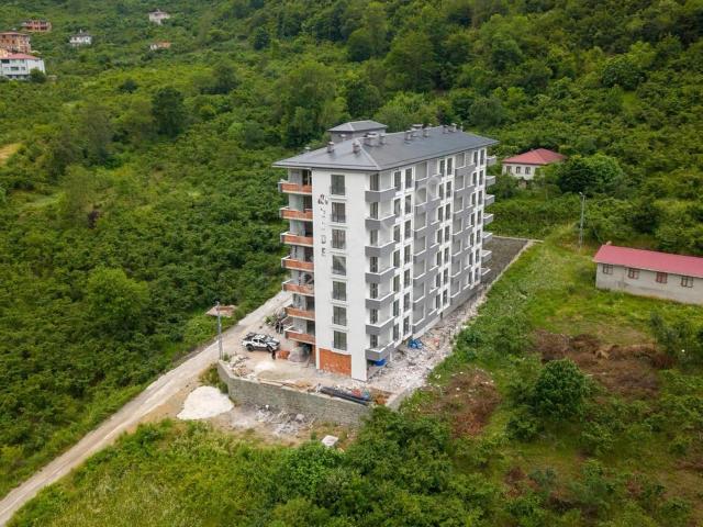 Trabzon Gayrimenkulden Kaşüstünde Satılık 1+1 Daireler