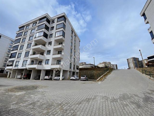 Trabzon Gayrimenkul'den Çukurçayırda 3+1 Sıfır Kiralık Daire
