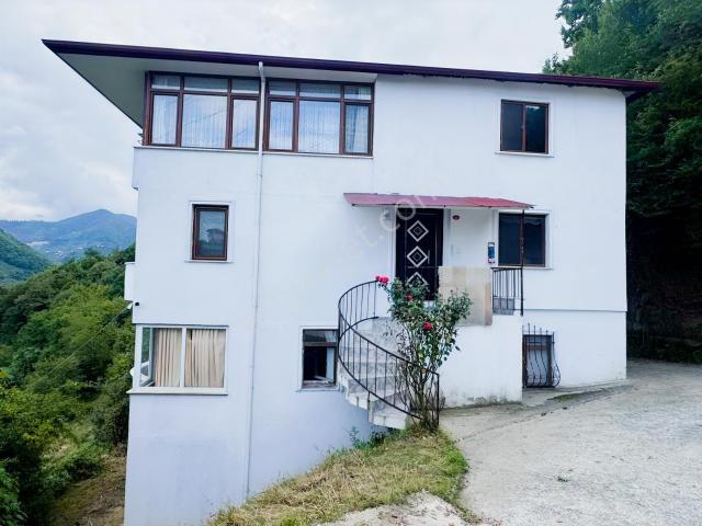 Trabzon Kaşüstünde Kiralık Eşyalı Villa