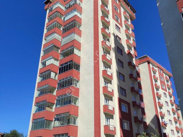 Trabzon Çukurçayır İdeal Evlerinde Satılık 3+1 Site İçi Daire