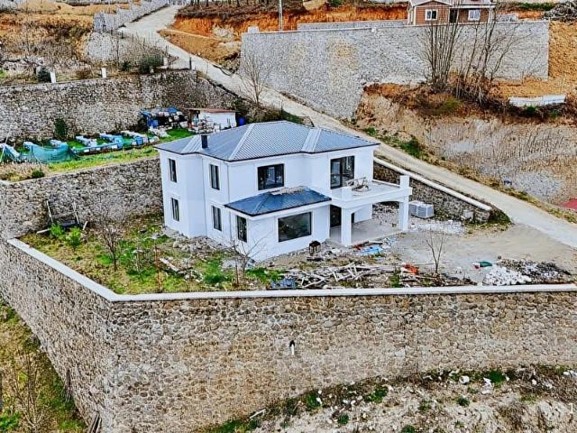 TRABZON ÇUKURÇAYIR'DA SATILIK MÜSTAKİL VİLLA