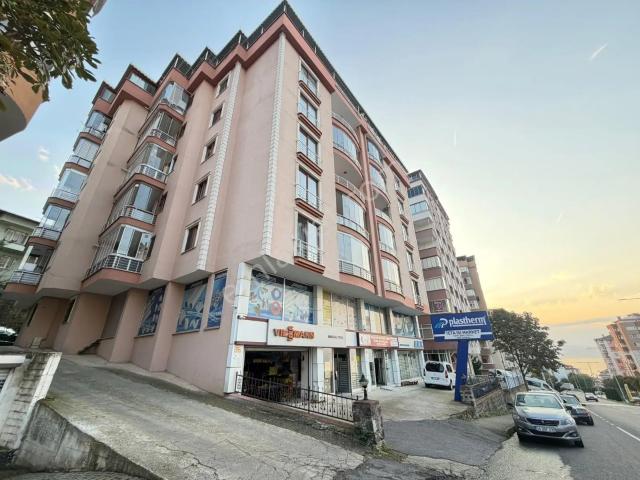 Trabzon Yeşiltepe'de A'dan Z'ye Yenilenmiş 3+1 Satılık Daire