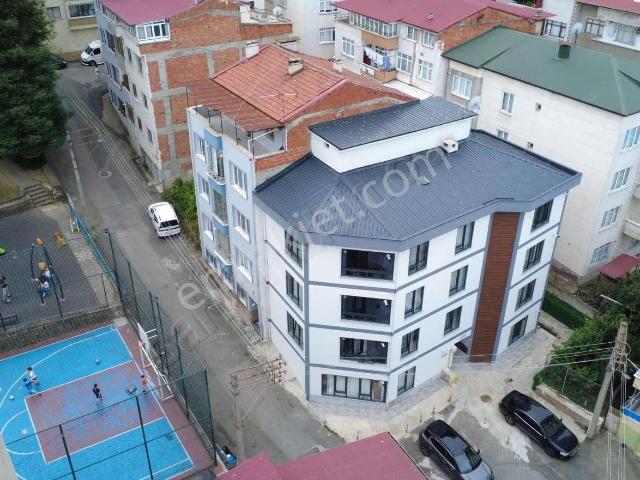 Trabzon Yeşiltepe'de Satılık 1+1 Zemin Kat Daire