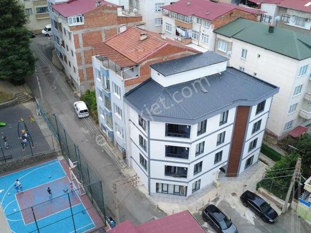 Trabzon Yeşiltepe'de Satılık 1+1 Zemin Kat Daire