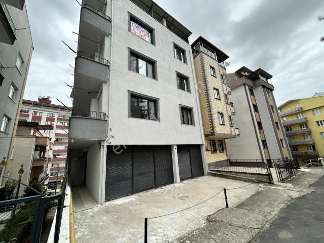 Trabzon 3nolu Erdoğduda Kiralık Eşyalı&eşyasız 3+1 Daire