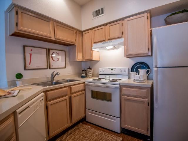 Trace Apts. 2 Bedroom Apartment for Rent at 340 Arbor Dr, Ridgeland, MS 39157