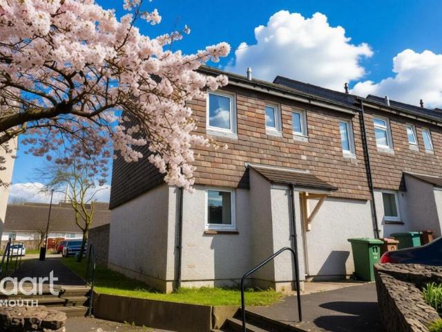 Tracey Court, PLYMOUTH 3 bed semi detached house to rent £1,100 pcm £254 pw