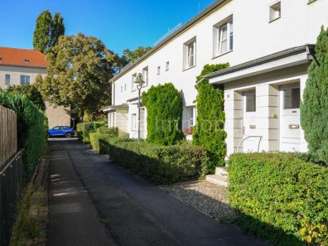 Trachau denkmalgeschütztes Reihenmittelhaus zum Ausbau