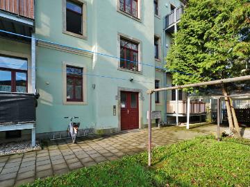 Trachenberge: Balkon + Wanne + EBK mgl.