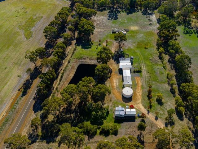 TRADE THE SUBURBS FOR SPACE, SERENITY & COUNTRY FREEDOM
