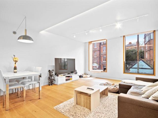 TRADE Highgate, 1 Swain's Lane, London, N6 6AG, United Kingdom | 3 bed apartment for rent #107429447 | Rentberry