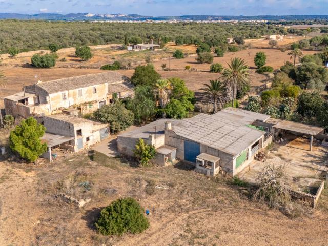 Tradicional Finca Rústica en Campos para reformar