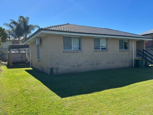 Tradie's delight fully secure yard with dual side access BIG PRICE DROP!