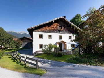 House for sale in 6642