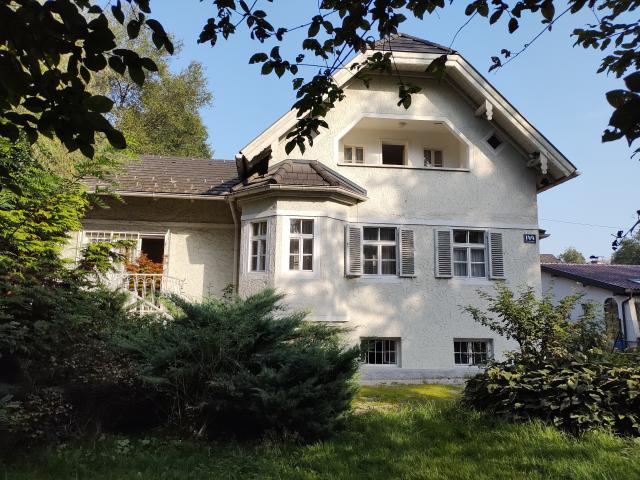 Tradition trifft Zukunft – historisches Wohnhaus auf großem Grundstück