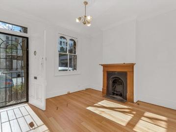 Traditional Terrace | Lifestyle Location