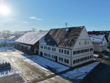 TRADITIONELL ZENTRAL INDIVIDUELL Ehemaliges landwirtschaftliches Anwesen in Denklingen