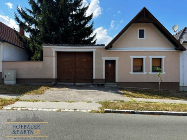 Traditionelles Bauernhaus mit großem Grundstück und vielseitig nutzbarem Stadl