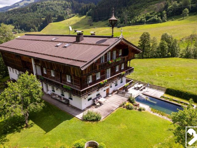 Traditionelles Bauernhaus in exklusiver Neuinterpretation in Jochberg bei Kitzbühel