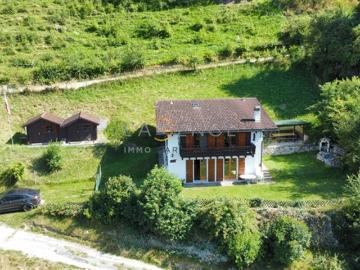 TRADITIONELLES CHALET MIT AUSSICHT