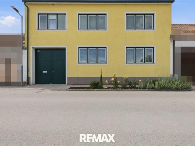 Traditionelles Landhaus im Weinviertel Viel Platz und Potenzial in Retz Unternalb!