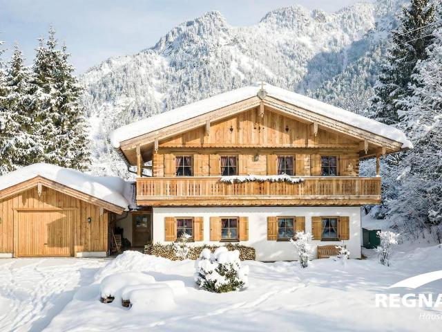 Traditionelles Landhaus in idyllischer Lage am Golfplatz