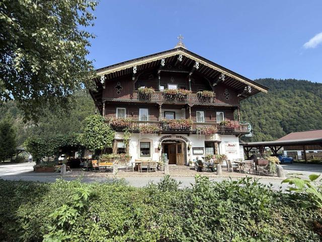 Traditionsgasthof im Herzen von Kirchdorf in Tirol – nahe Kitzbühel und dem Wilden Kaiser