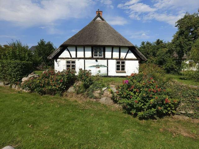 Traditionsreiches Landhaus mit Boddenblick und historischem Charme