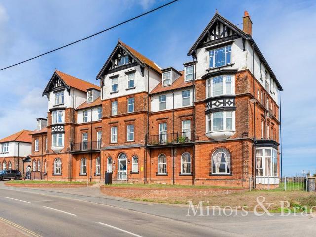 Trafalgar Court, Cromer Road 1 bed flat to rent £675 pcm £156 pw