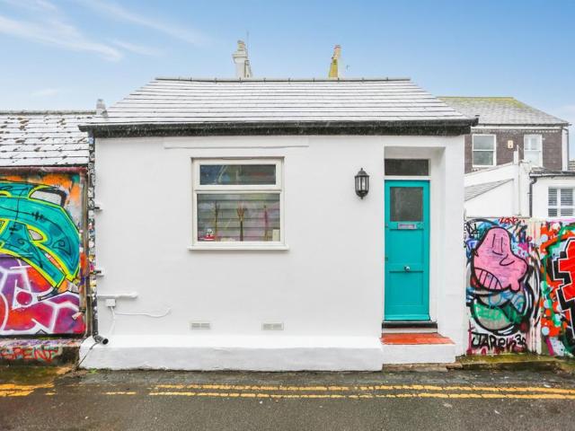 Trafalgar Lane, Brighton, BN1 1 bed cottage to rent £1,300 pcm £300 pw