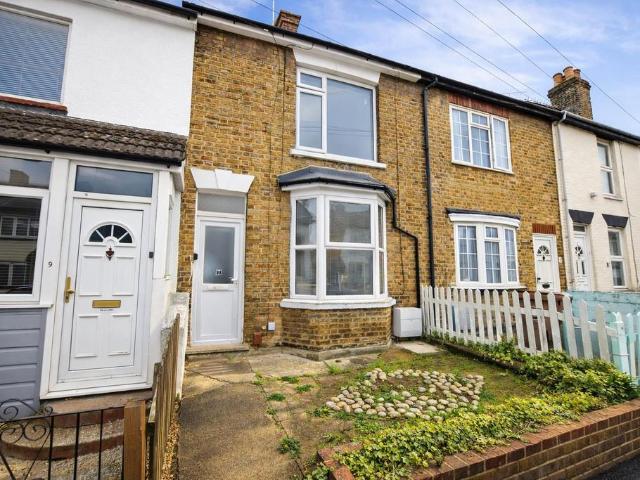 Trafalgar Street, Gillingham 3 bed terraced house to rent £1,400 pcm £323 pw